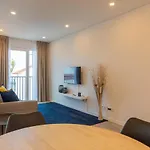Downtown Pdl Premium Apartment