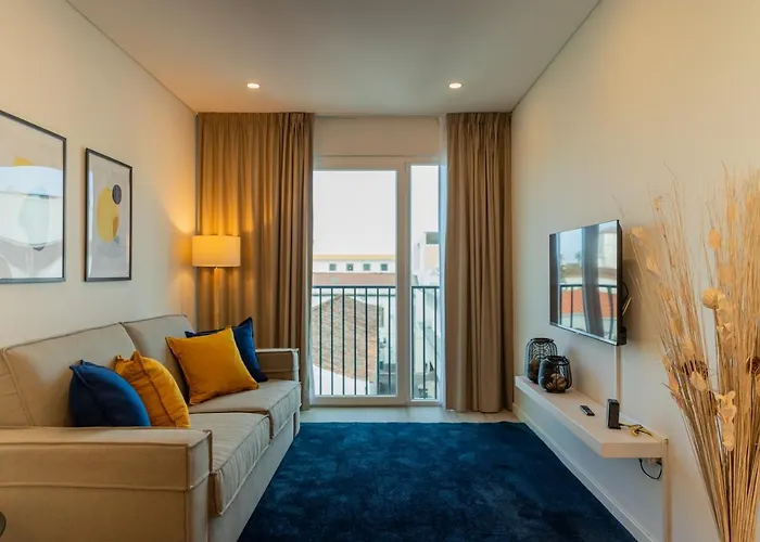 Downtown Pdl Premium * Πόντα Ντελγκάντα